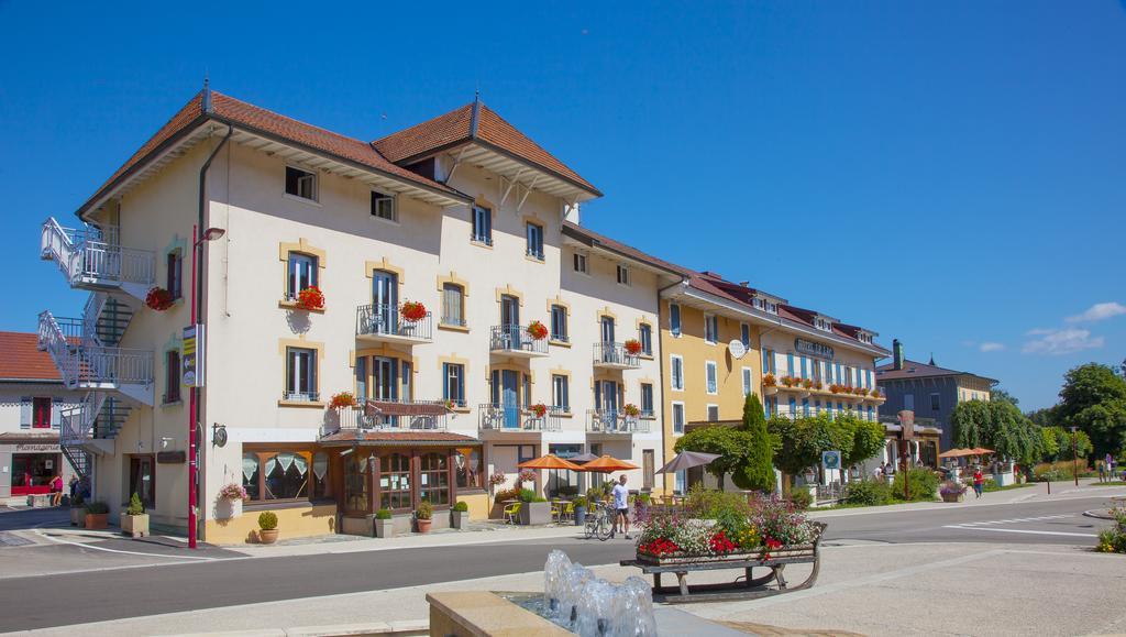 Hotel-Restaurant Le Lac Malbuisson Exterior photo